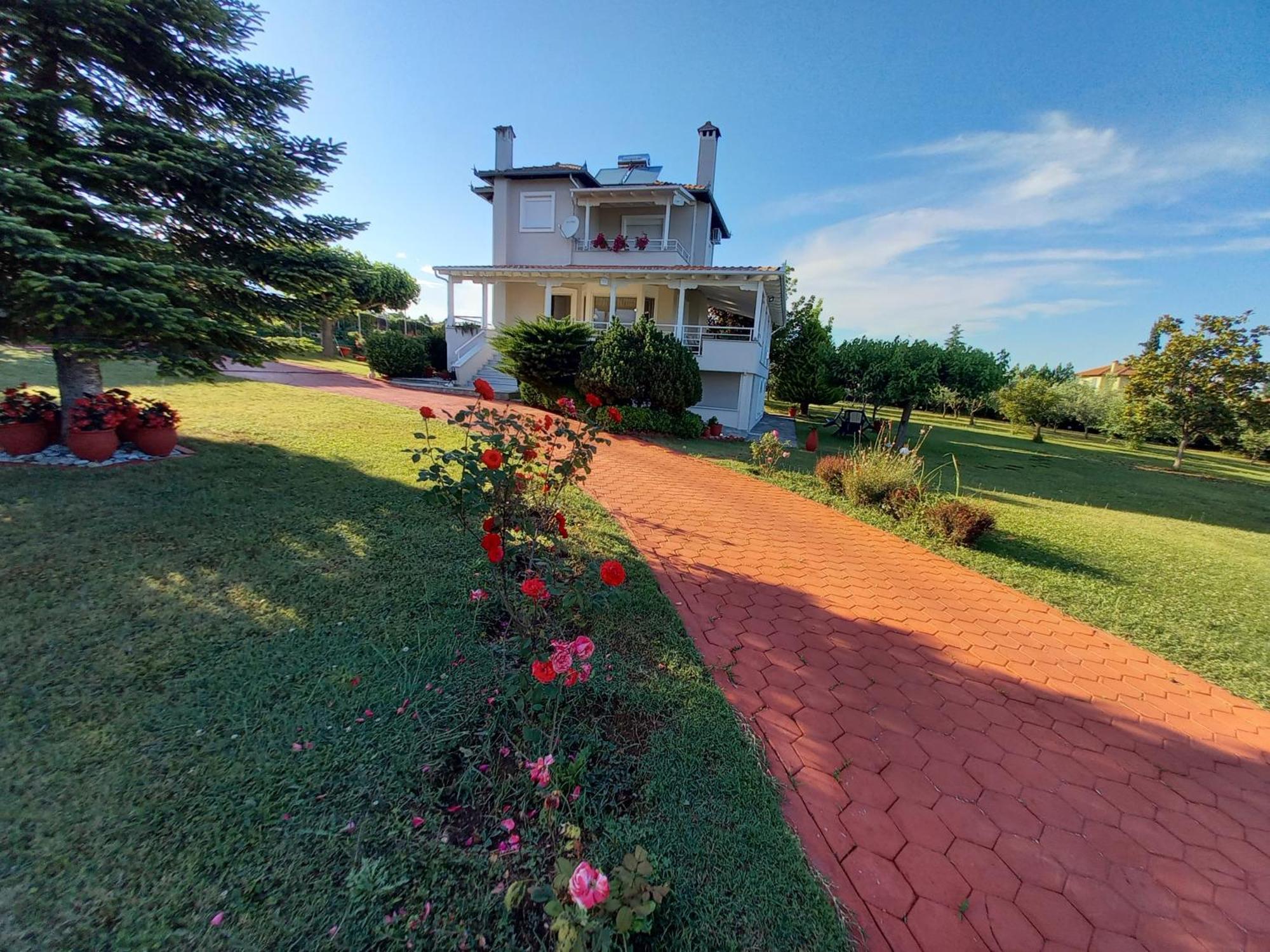 Tammy'S Garden House Villa Leptokarya  Bagian luar foto